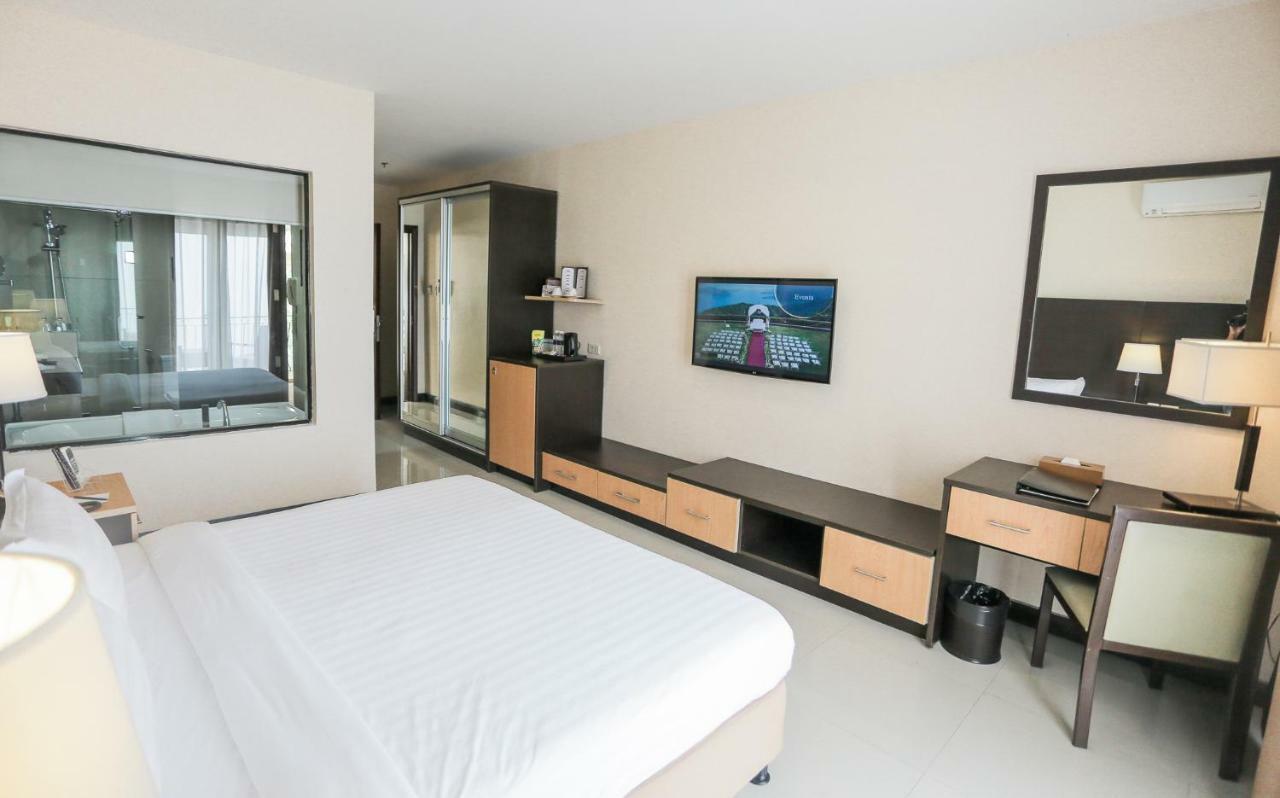 The Tagaytay 4*