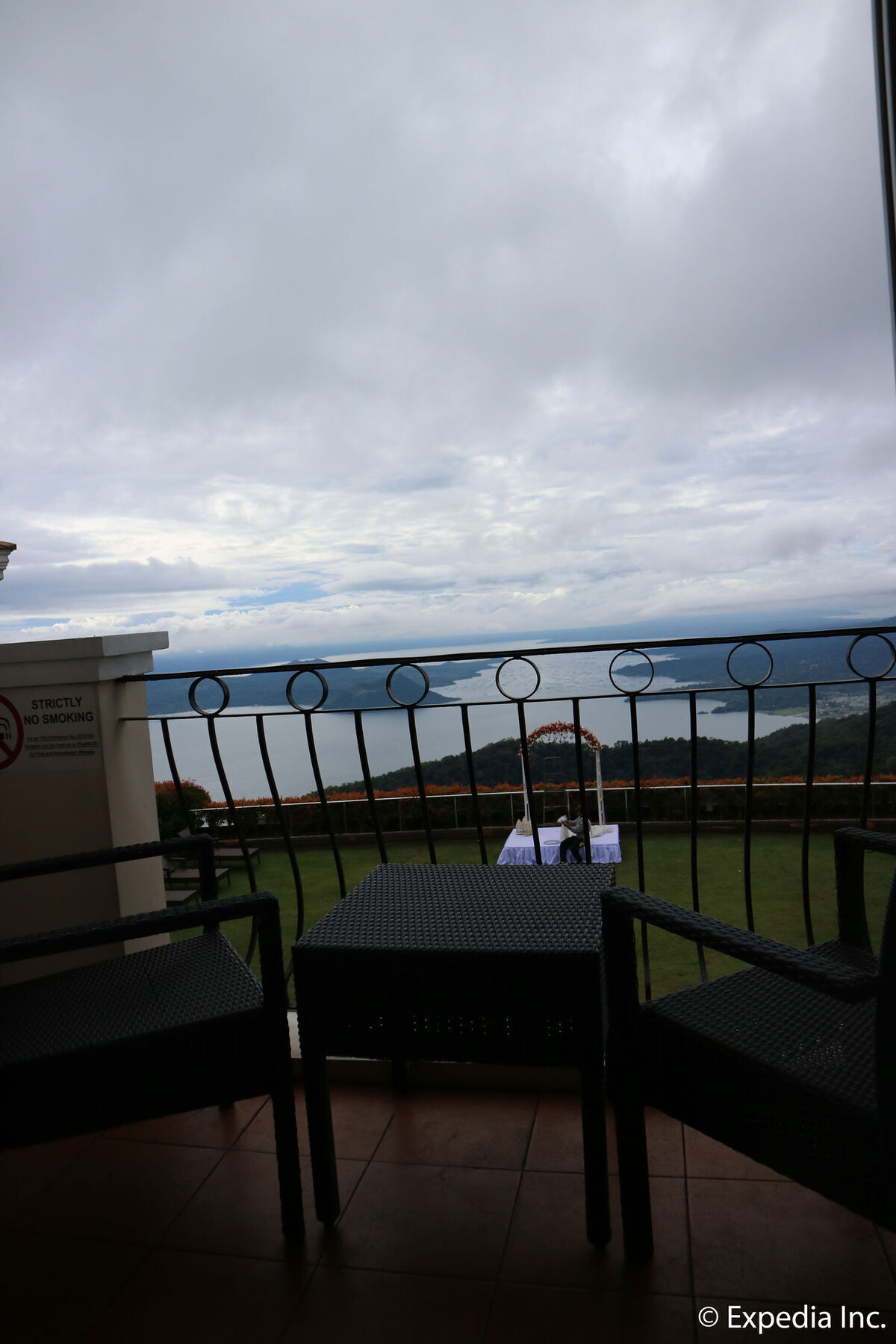 The Tagaytay Hotel 4*