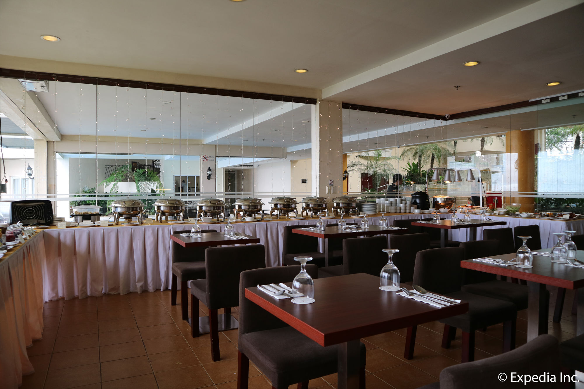 The Tagaytay 4*