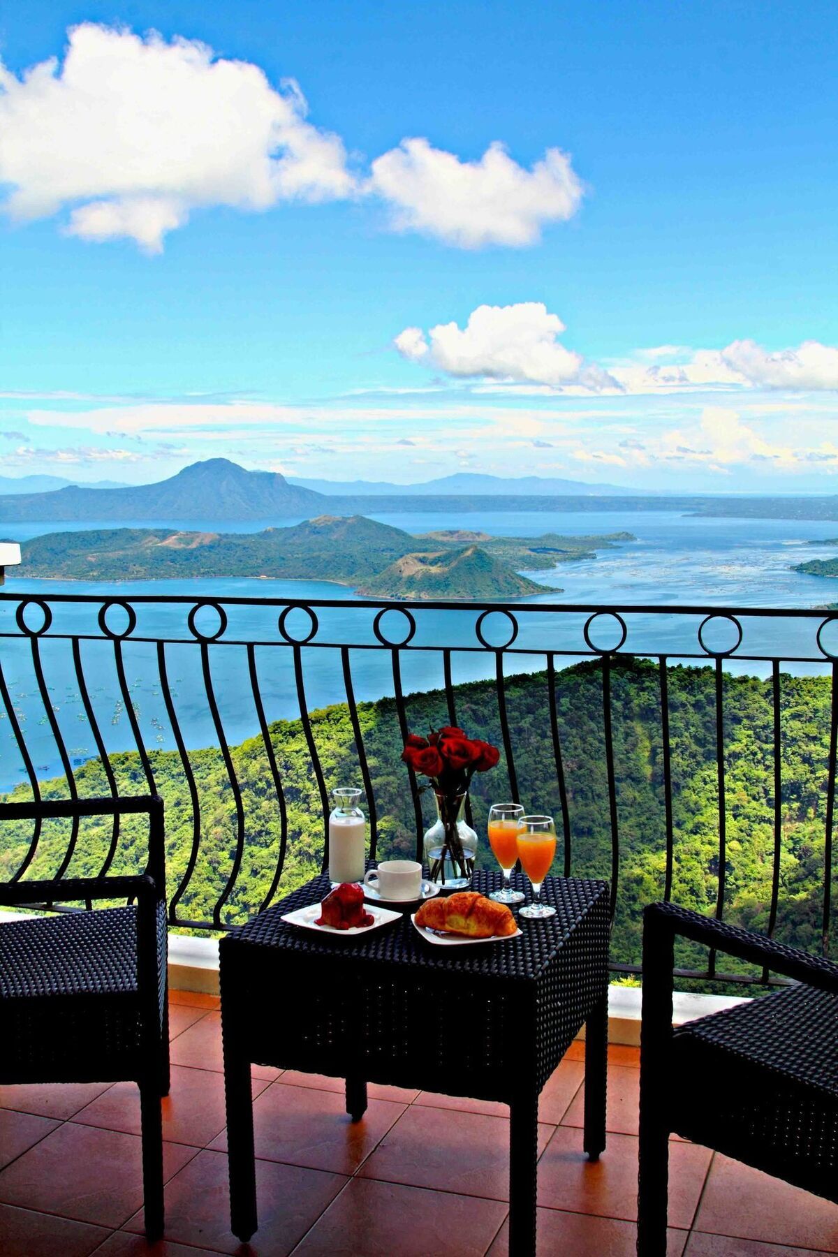 Hotel The Tagaytay 4*