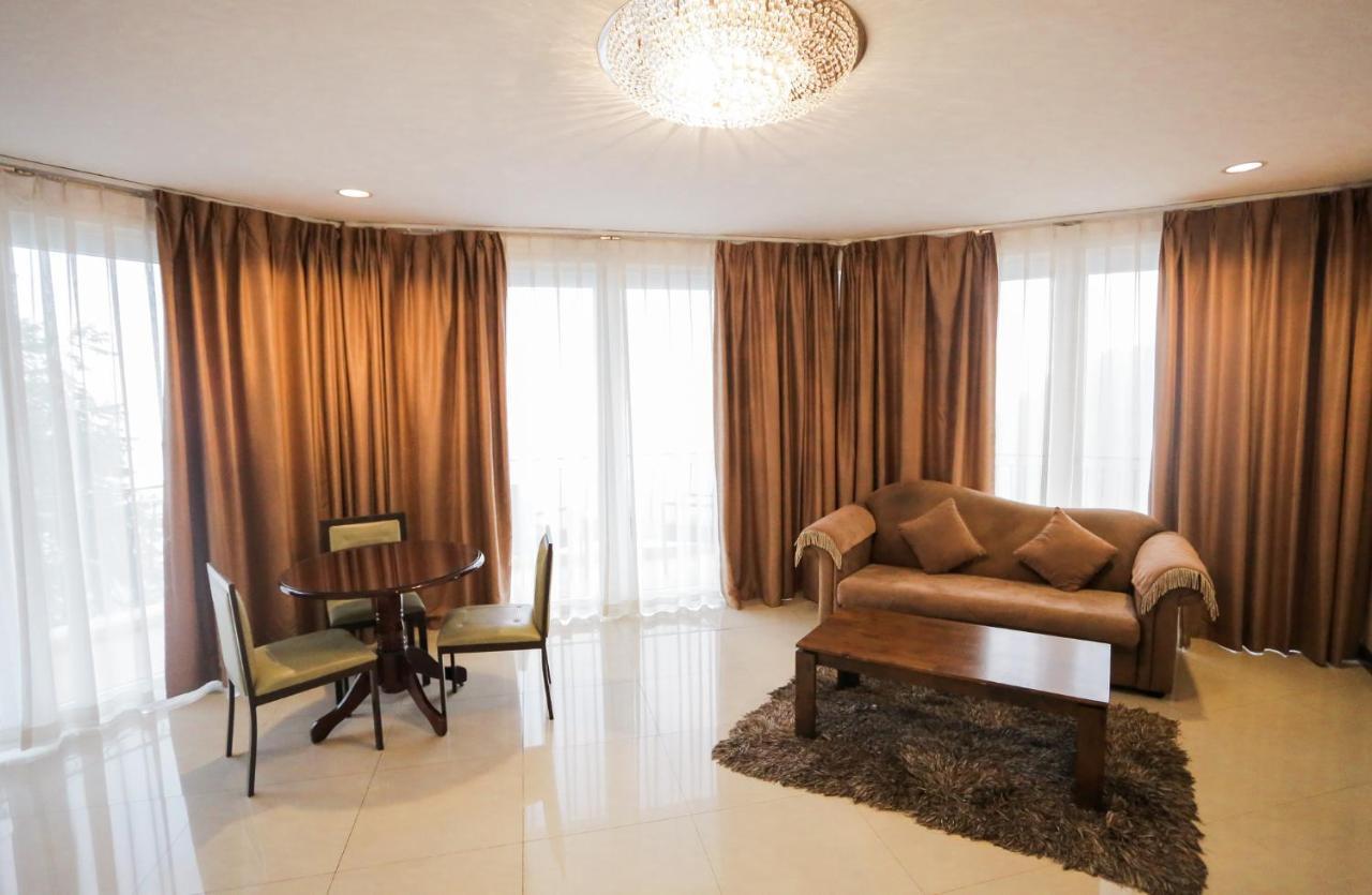 The Tagaytay Hotel 4*